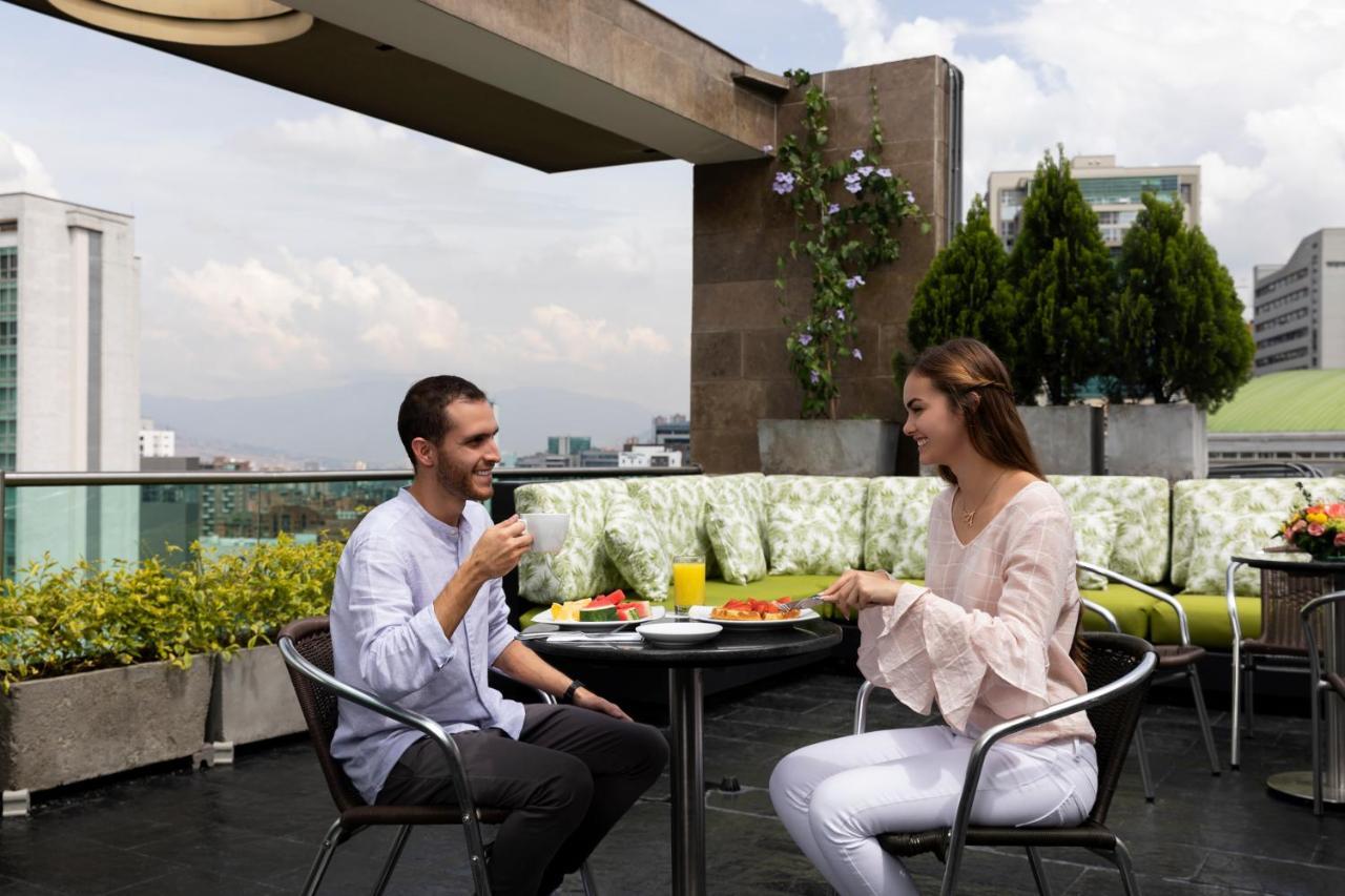 Hotel Bh El Poblado Меделин Екстериор снимка