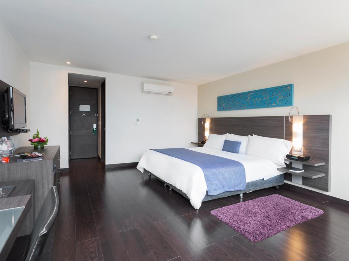 Hotel Bh El Poblado Меделин Екстериор снимка