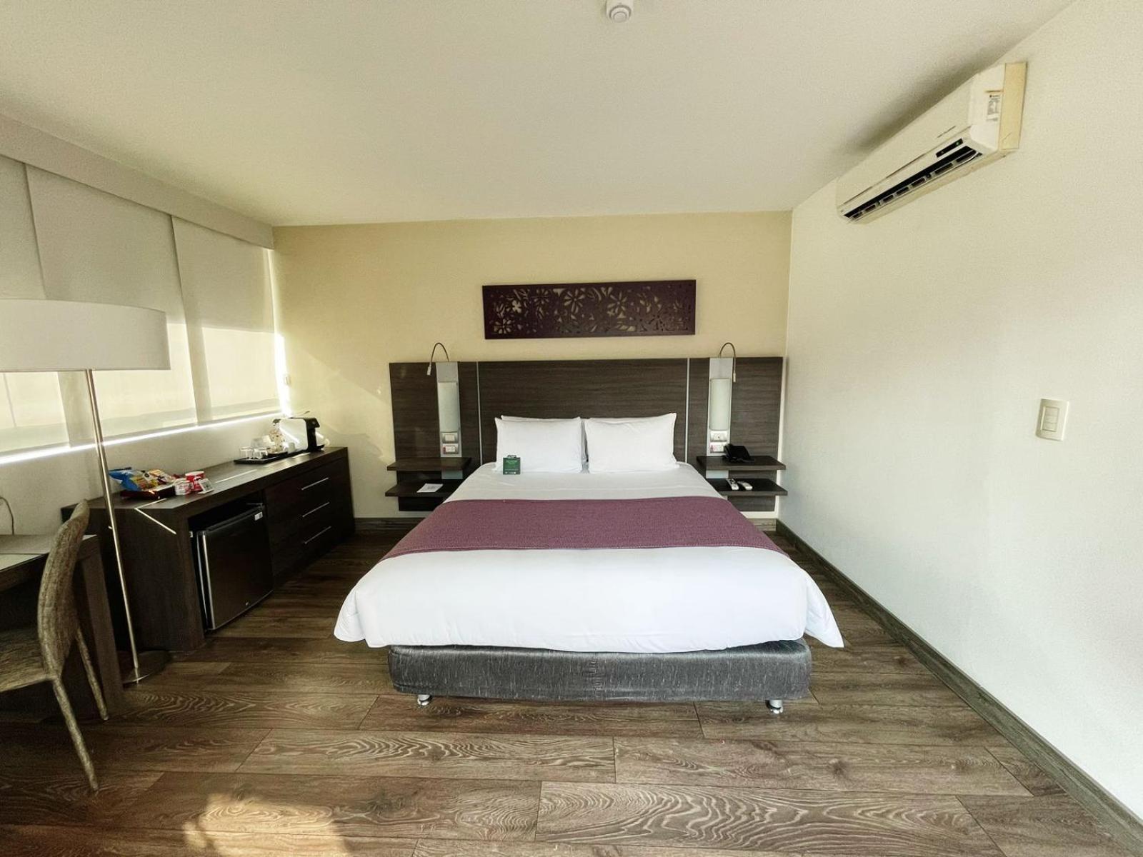 Hotel Bh El Poblado Меделин Екстериор снимка