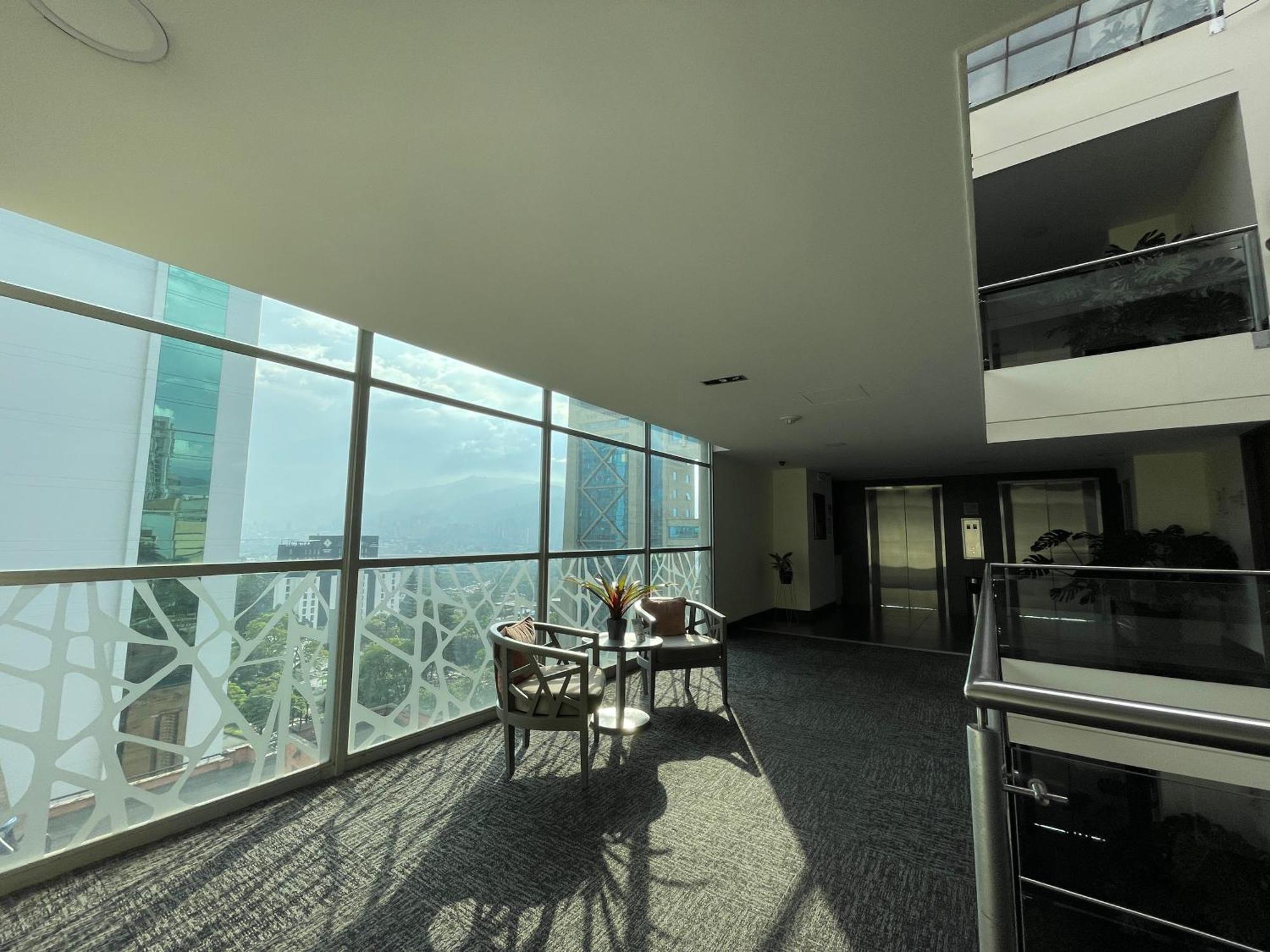 Hotel Bh El Poblado Меделин Екстериор снимка