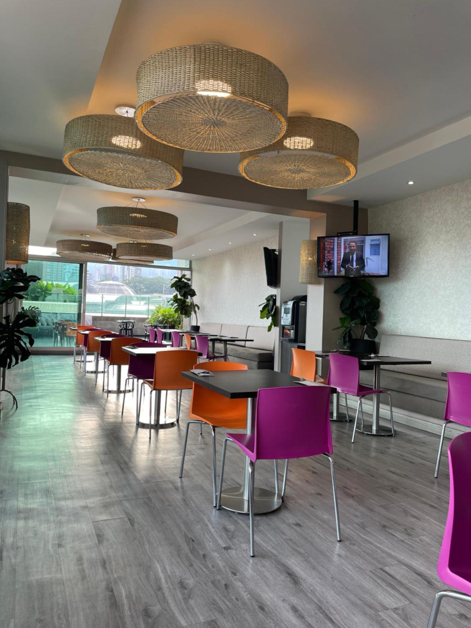 Hotel Bh El Poblado Меделин Екстериор снимка