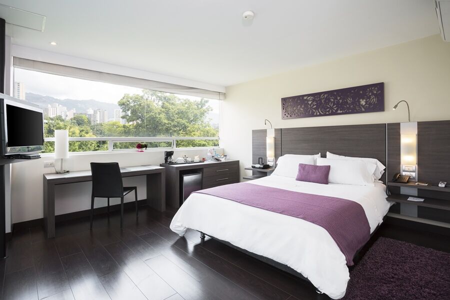 Hotel Bh El Poblado Меделин Екстериор снимка